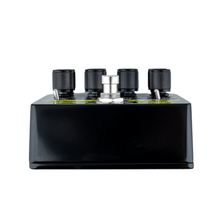 Load image into Gallery viewer, THORN SOUNDLAB BASSTARD Effects Pedal | Flex BASS Overdrive