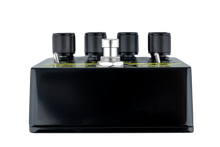 Load image into Gallery viewer, THORN SOUNDLAB BASSTARD Effects Pedal | Flex BASS Overdrive
