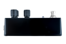 Load image into Gallery viewer, THORN SOUNDLAB STEAMBASS Effects Pedal | Flex BASS Compressor
