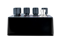 Load image into Gallery viewer, THORN SOUNDLAB MAGMA Effects Pedal | Flex Metal Distortion
